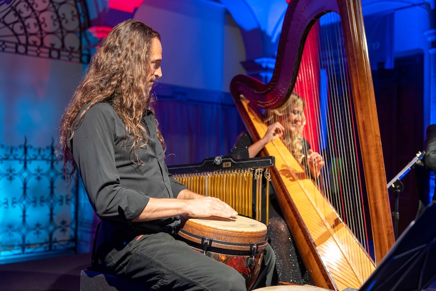 S...Concerto, Musica a sorpresa