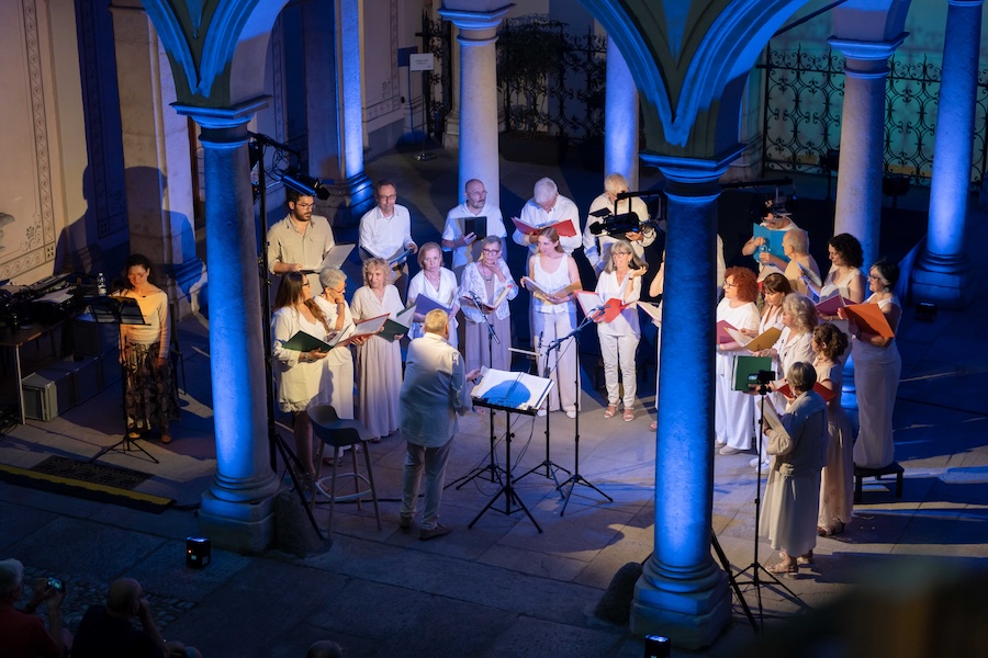 Il Real Vocal Choir emoziona il pubblico: la photogallery
