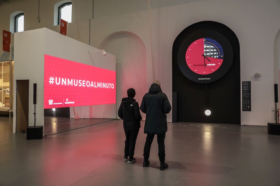 #unmuseoalminuto: a big digital clock celebrating business museums

